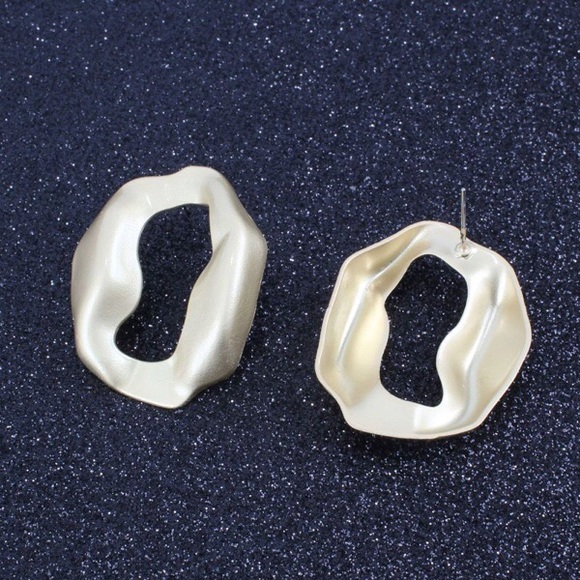 Accessories... - Picture 5 of 8